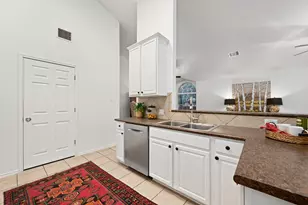 10713 Chippenhook Ct, Austin, TX 78748 - Photo 12