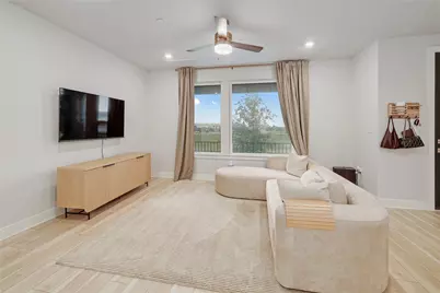 207 Flowers Avenue, Hutto, TX 78634 - Photo 4