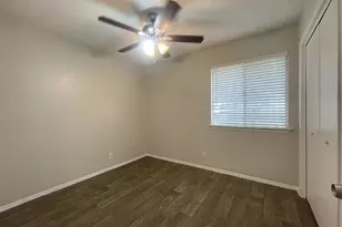 10700 Topperwein Dr, Austin, TX 78758 - Photo 12