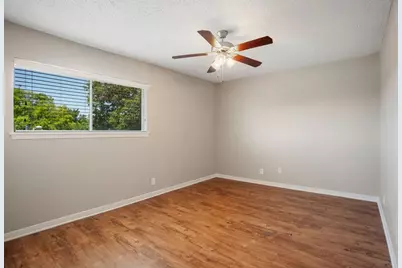 2810 Salado Street #115, Austin, TX 78705 - Photo 4