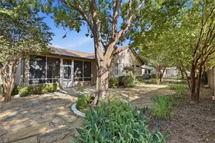 103 Dewberry Dr, Georgetown, TX 78633 - Photo 4