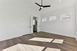 1242 Robin Trail, Round Rock, TX 78681 - Photo 14