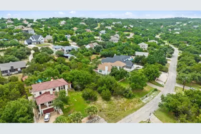 109 Cowal Drive N, Spicewood, TX 78669 - Photo 2