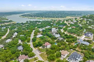 109 Cowal Dr N, Spicewood, TX 78669 - Photo 1