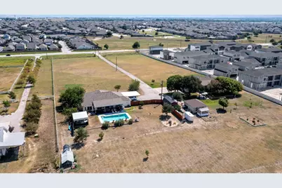 8010 County Road 110 Road, Round Rock, TX 78665 - Photo 30