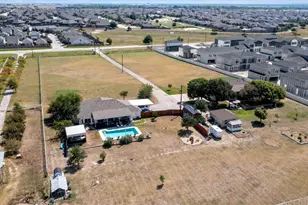 8010 County Road 110 Rd, Round Rock, TX 78665 - Photo 30