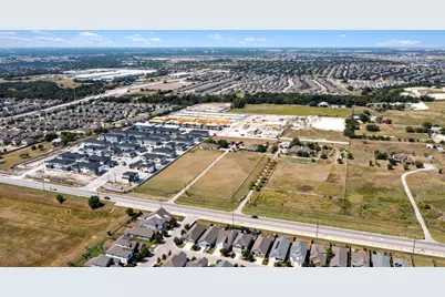 8010 County Road 110 Road, Round Rock, TX 78665 - Photo 4