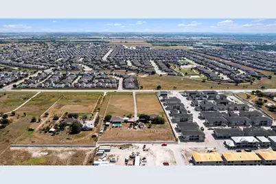 8010 County Road 110 Road, Round Rock, TX 78665 - Photo 34