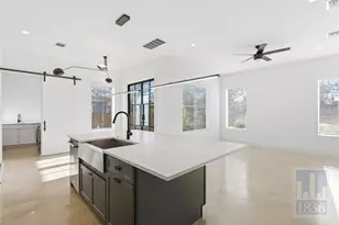 4701 Sara Dr, Austin, TX 78721 - Photo 4