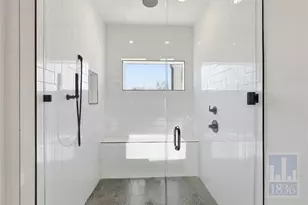 4701 Sara Dr, Austin, TX 78721 - Photo 12