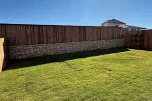 130 Sincere Dr, Kyle, TX 78640 - Photo 12