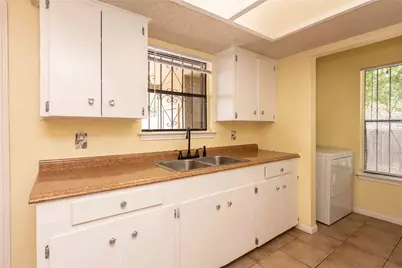 5006 Sara Drive #B, Austin, TX 78721 - Photo 12