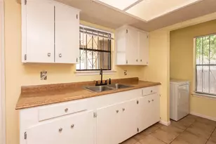 5006 Sara Dr, Austin, TX 78721 - Photo 12