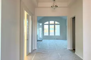 128 Sandrock Trl, Georgetown, TX 78633 - Photo 2