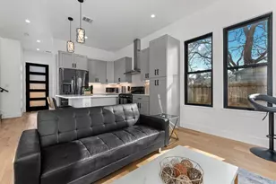 910 Tillery St, Austin, TX 78702 - Photo 4