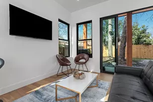 910 Tillery St, Austin, TX 78702 - Photo 10