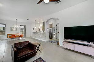 1002 Linden St, Austin, TX 78702 - Photo 8