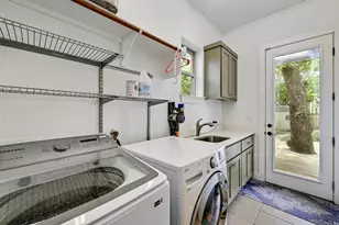 1002 Linden St, Austin, TX 78702 - Photo 26