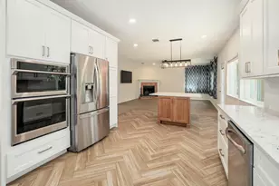 703 Ivy Ct, Round Rock, TX 78681 - Photo 12