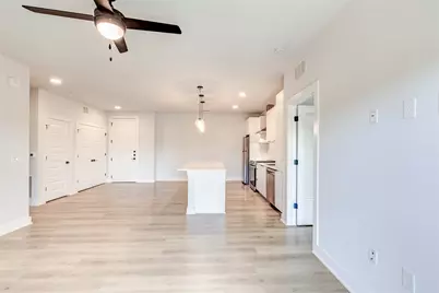 2500 Longview Street #402, Austin, TX 78705 - Photo 6