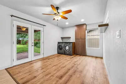 410 Magnolia Street, Bastrop, TX 78602 - Photo 12