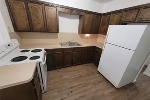 205 2nd Ave, Smithville, TX 78957 - Photo 8