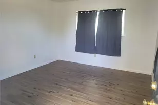 205 2nd Ave, Smithville, TX 78957 - Photo 2