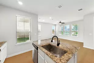 8007 Orizzonte St, Austin, TX 78744 - Photo 14