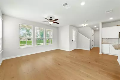8007 Orizzonte Street, Austin, TX 78744 - Photo 6