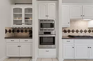 137 Roberts Cir, Georgetown, TX 78633 - Photo 12