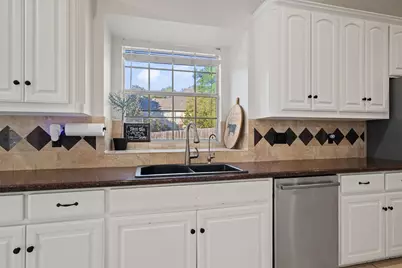 137 Roberts Circle, Georgetown, TX 78633 - Photo 16