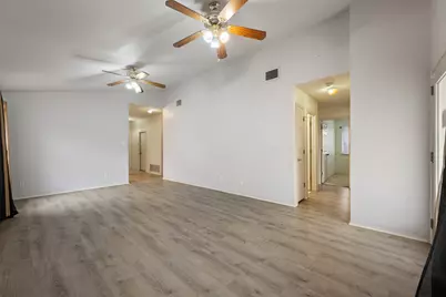 1704 W Pflugerville Parkway, Round Rock, TX 78664 - Photo 20