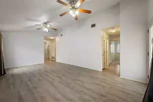 1704 W Pflugerville Pkwy, Round Rock, TX 78664 - Photo 20
