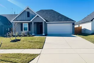 132 Las Lomas Dr, San Marcos, TX 78666 - Photo 1