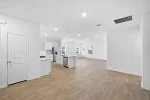 132 Las Lomas Dr, San Marcos, TX 78666 - Photo 6