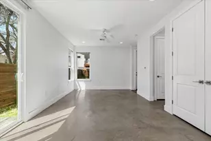 1114 Walton Ln, Austin, TX 78721 - Photo 12