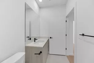 2209 S 1st St, Austin, TX 78704 - Photo 16