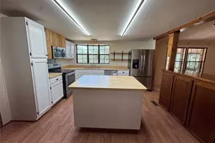 134 Elgin Woods Ln, Elgin, TX 78621 - Photo 28