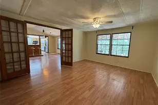 134 Elgin Woods Ln, Elgin, TX 78621 - Photo 16