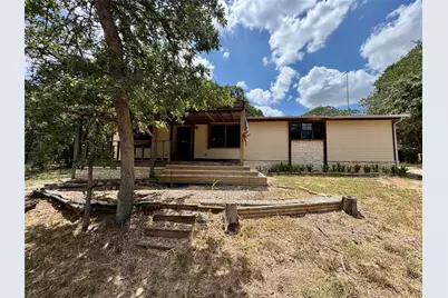 134 Elgin Woods Lane, Elgin, TX 78621 - Photo 14
