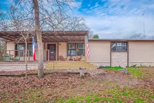 134 Elgin Woods Ln, Elgin, TX 78621 - Photo 12