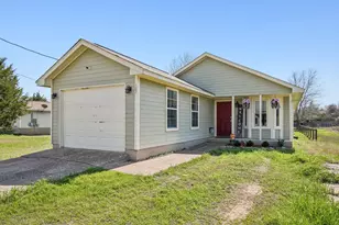 107 Hawea Ln, Bastrop, TX 78602 - Photo 2