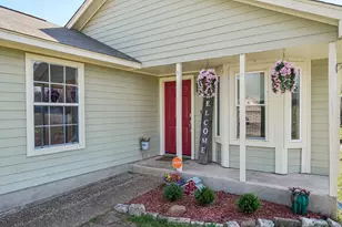 107 Hawea Ln, Bastrop, TX 78602 - Photo 4