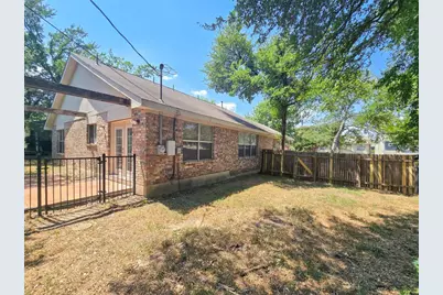 9511 Woodvale Drive, Austin, TX 78729 - Photo 18