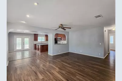 9511 Woodvale Drive, Austin, TX 78729 - Photo 4