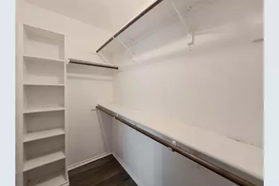 9511 Woodvale Drive, Austin, TX 78729 - Photo 16