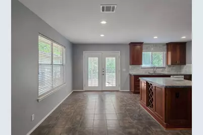 9511 Woodvale Drive, Austin, TX 78729 - Photo 6