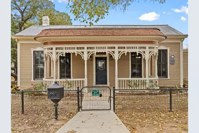 802 Main Street, Bastrop, TX 78602 - Photo 2