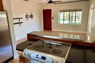 412 W Croslin St, Austin, TX 78752 - Photo 4