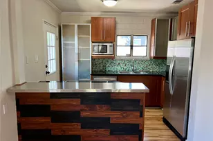 412 W Croslin St, Austin, TX 78752 - Photo 10